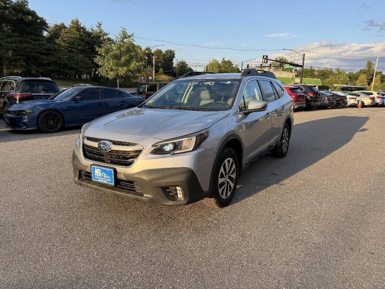 Used 2020 Subaru Outback Premium AWD/4WD image 3