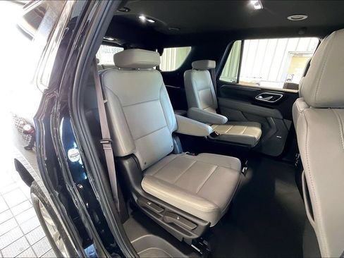 Used 2024 Chevrolet Tahoe LT RWD image 17
