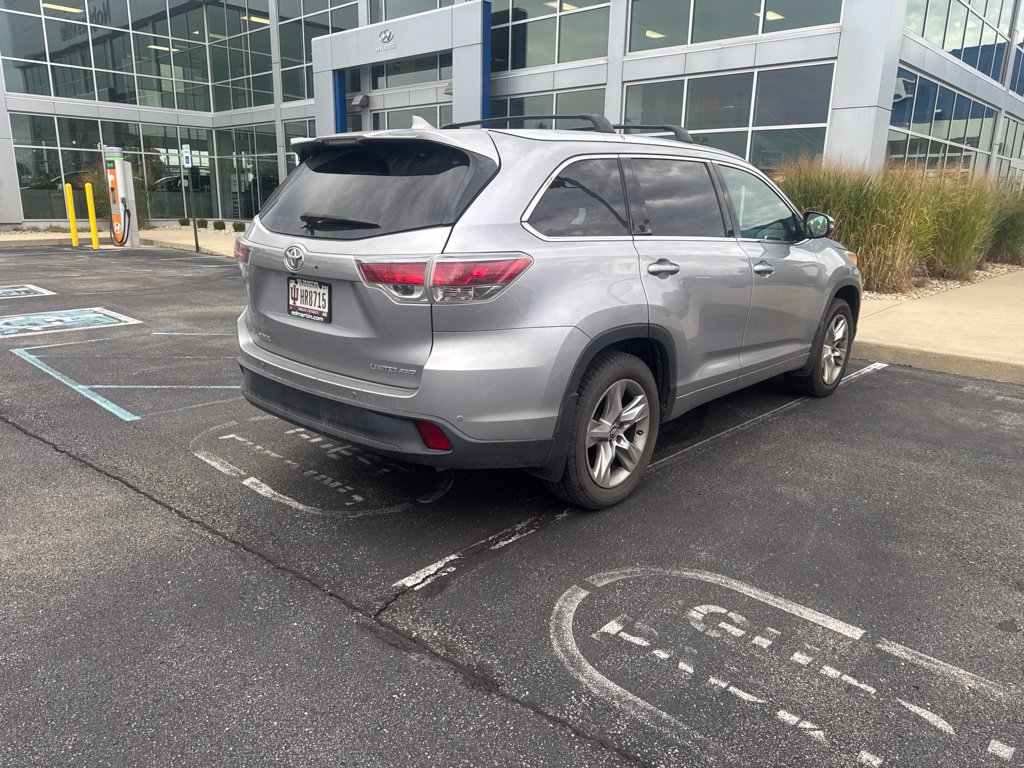 Used 2016 Toyota Highlander Limited AWD/4WD image 5