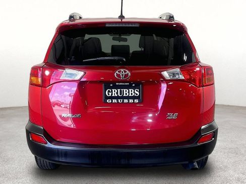 Used 2015 Toyota RAV4 XLE AWD/4WD image 5