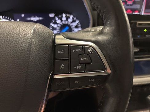 Used 2021 Toyota Highlander Platinum AWD/4WD image 17