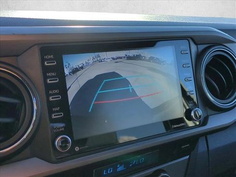 Used 2021 Toyota Tacoma TRD Off-Road image 13