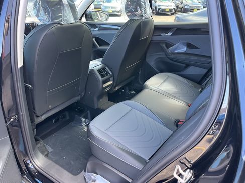 New 2026 Volkswagen Tiguan SE AWD/4WD image 20