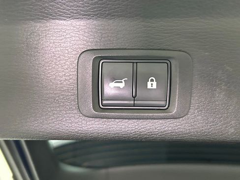 Used 2024 Mitsubishi Outlander SE image 11