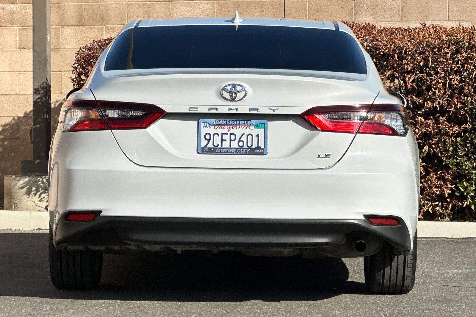 Used 2022 Toyota Camry LE FWD image 5