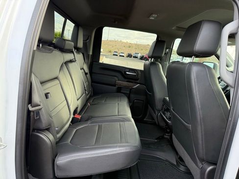 Used 2023 GMC Sierra 2500 Denali w/ Denali Ultimate Package image 19