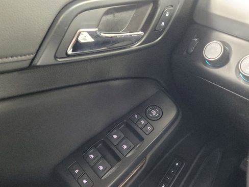Used 2019 Chevrolet Suburban LT AWD/4WD image 27