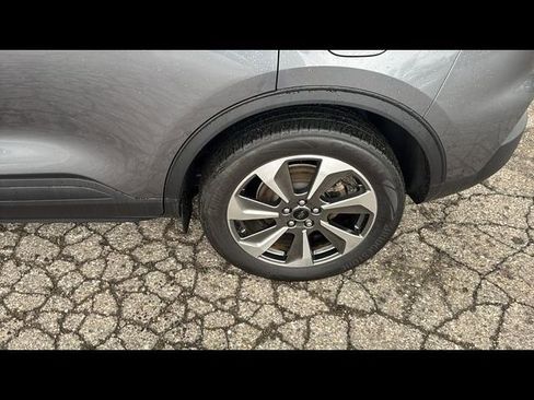 Certified 2023 Ford Escape Platinum AWD/4WD image 27
