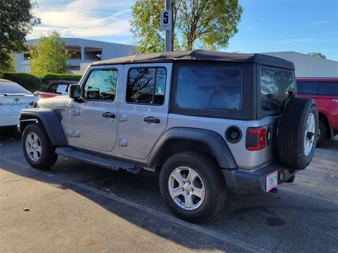 Used 2018 Jeep Wrangler Unlimited Sport S image 5
