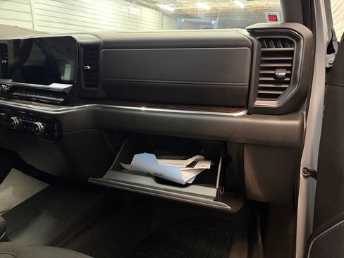 Used 2025 GMC Sierra 3500 SLE w/ SLE Value Package AWD/4WD image 31