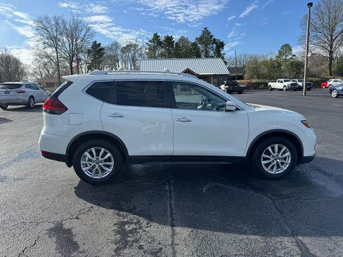 Used 2019 Nissan Rogue SV image 5