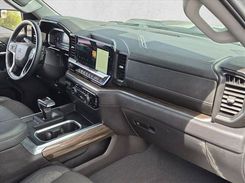 Certified 2024 Chevrolet Silverado 1500 LT Trail Boss w/ Convenience Package II AWD/4WD image 28