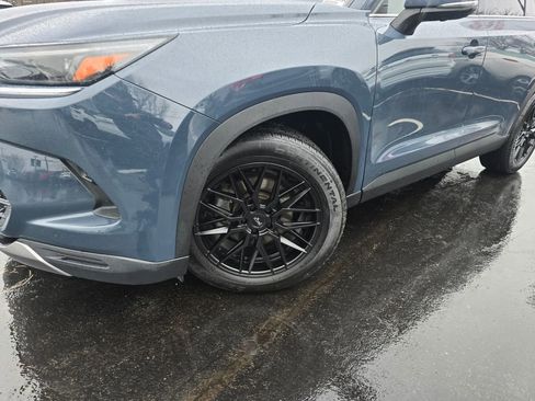 Used 2024 Toyota Grand Highlander Platinum image 2