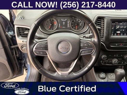 Used 2020 Jeep Cherokee Latitude Plus w/ Comfort/Convenience Group AWD/4WD image 12