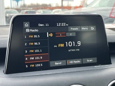 Used 2018 Kia Stinger Premium image 23