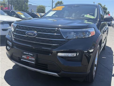 Used 2020 Ford Explorer XLT w/ Equipment Group 202A AWD/4WD image 9