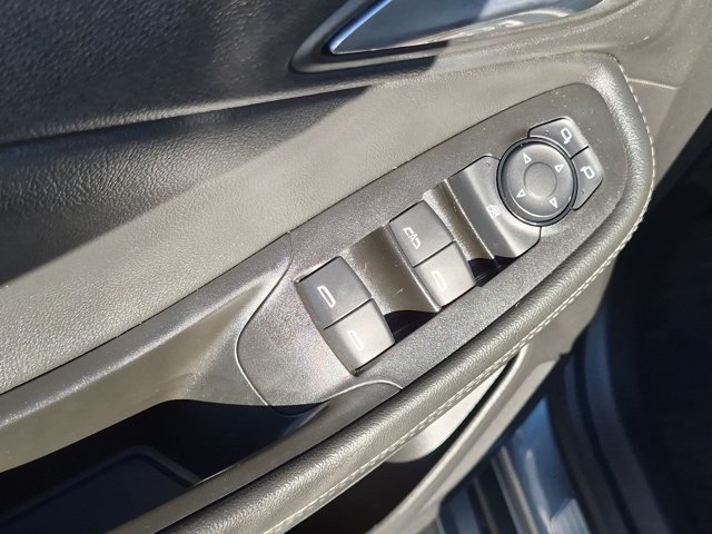 Used 2022 Buick Encore GX Essence w/ Advanced Technology Package FWD image 6