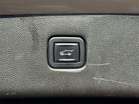 Used 2022 Chevrolet Blazer LT image 17