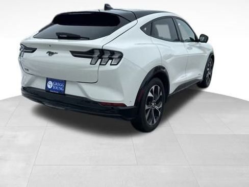 Used 2021 Ford Mustang Mach-E Premium image 8