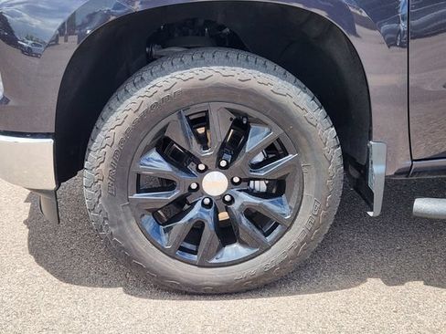 Used 2024 Chevrolet Silverado 1500 LT AWD/4WD image 8