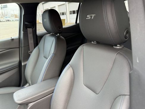 New 2026 Buick Encore GX Sport Touring image 11