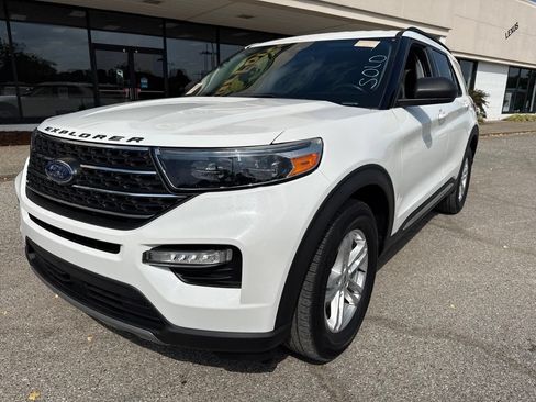 Used 2023 Ford Explorer XLT w/ Equipment Group 202A RWD image 8