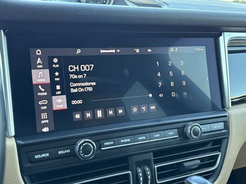 Used 2021 Porsche Macan S image 21