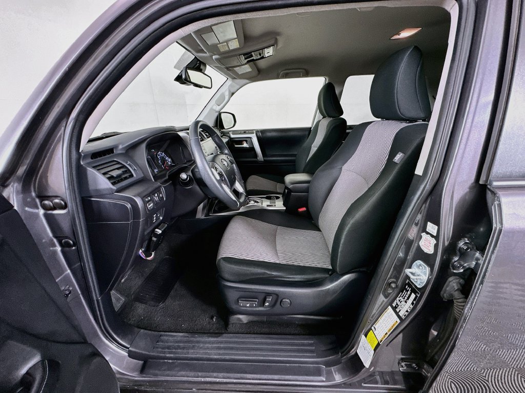 Certified 2022 Toyota 4Runner SR5 AWD/4WD image 19