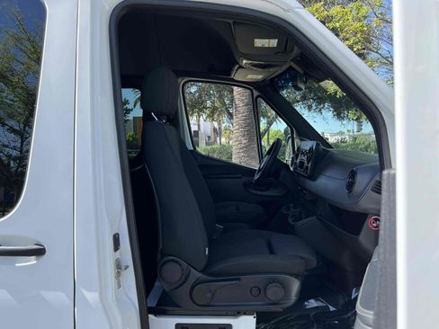 Used 2019 Mercedes-Benz Sprinter 2500 w/ Driver Convenience Package image 4