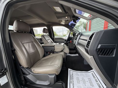 Used 2022 Ford F450 XLT w/ XLT Value Package image 15