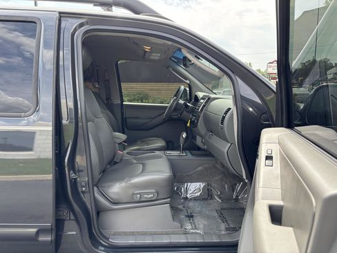 Used 2011 Nissan Frontier SL AWD/4WD image 38