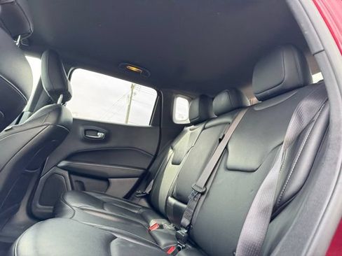 Used 2021 Jeep Compass Latitude AWD/4WD image 11