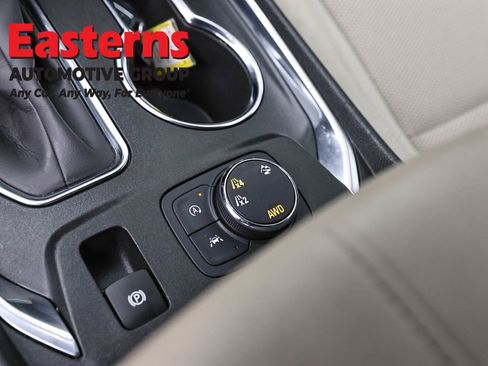 Used 2022 Chevrolet Traverse LS AWD/4WD image 20