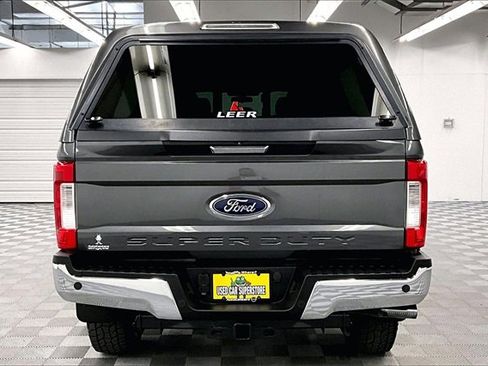 Used 2019 Ford F250 XLT w/ XLT Premium Package image 4