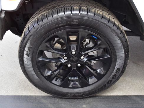 Used 2022 Jeep Wrangler Unlimited Sahara w/ Cold Weather Group image 53