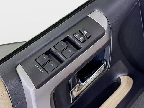 Used 2019 Toyota 4Runner SR5 Premium image 19