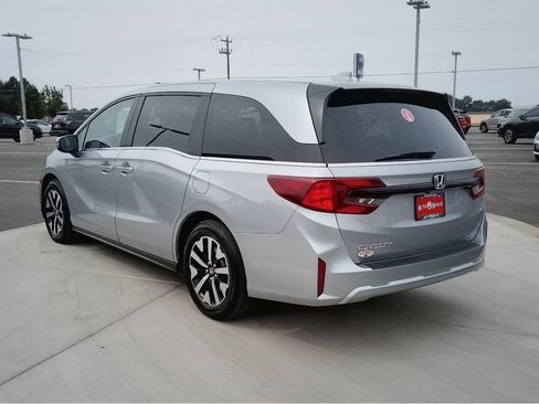 Used 2025 Honda Odyssey EX-L image 5