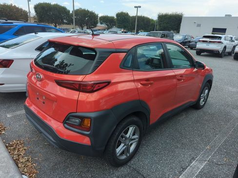 Used 2020 Hyundai Kona SE FWD image 2