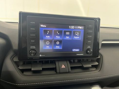 Used 2022 Toyota RAV4 LE AWD/4WD image 65
