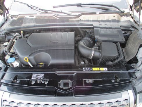 Used 2019 Land Rover Range Rover Evoque HSE AWD/4WD image 8