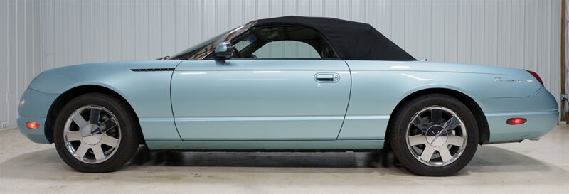 Used 2002 Ford Thunderbird RWD image 16