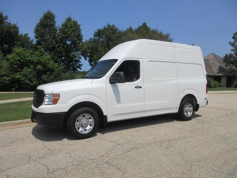 Used 2020 Nissan NV 2500 SV RWD image 17