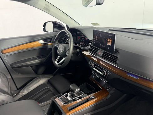 Used 2023 Audi Q5 2.0T Prestige w/ Prestige Package AWD/4WD image 37