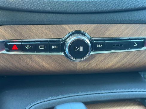 Used 2025 Volvo XC90 B5 Plus w/ Protection Package Premier image 30