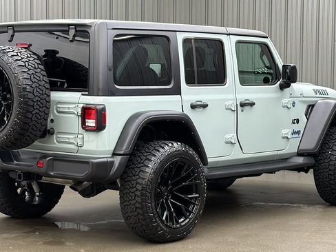 Used 2024 Jeep Wrangler Unlimited AWD/4WD image 5