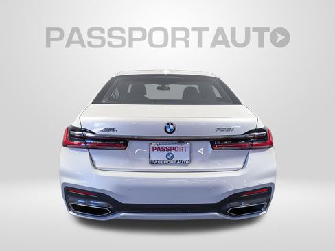 Used 2022 BMW 750i xDrive w/ M Sport Package AWD/4WD image 6