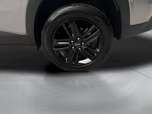 Used 2024 Chevrolet Trax ACTIV w/ Sunroof Package FWD image 8