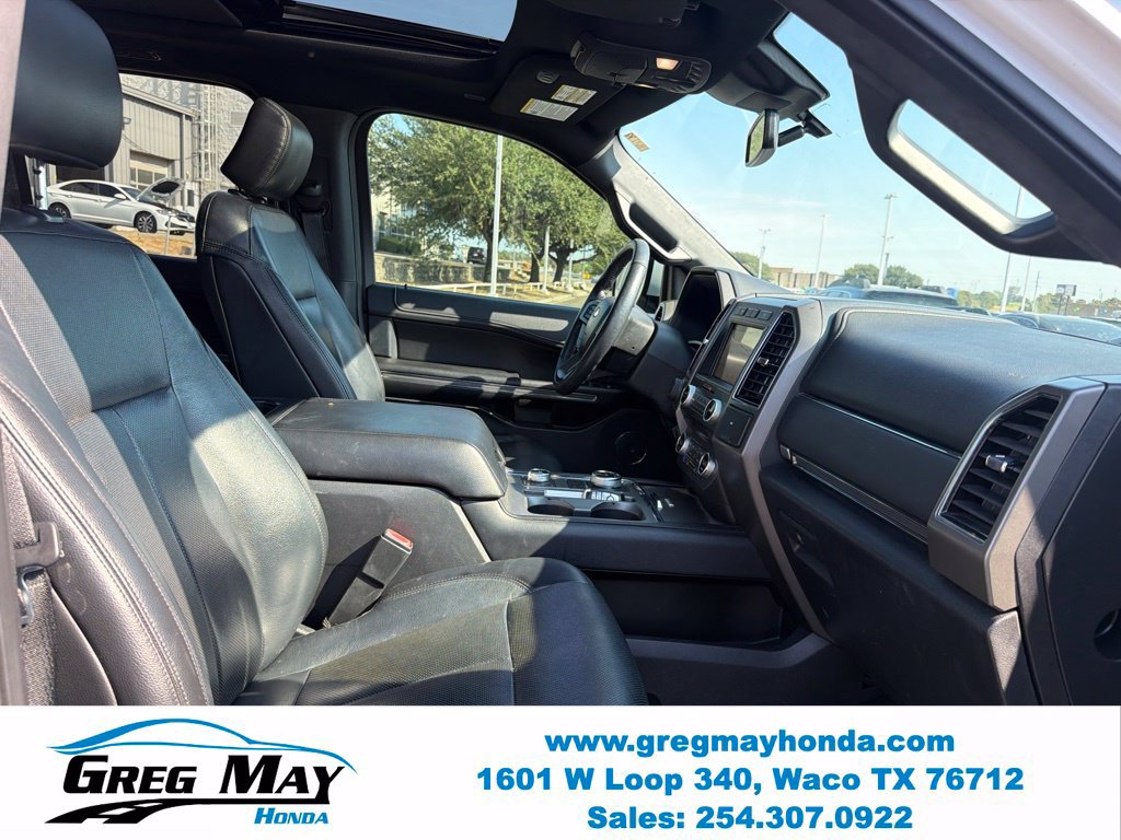 Used 2018 Ford Expedition XLT w/ Equipment Group 202A AWD/4WD image 33