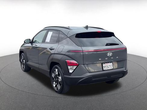 Used 2025 Hyundai Kona SEL image 11