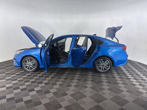 Used 2023 Kia Forte GT-Line w/ GT-Line Premium Package image 9